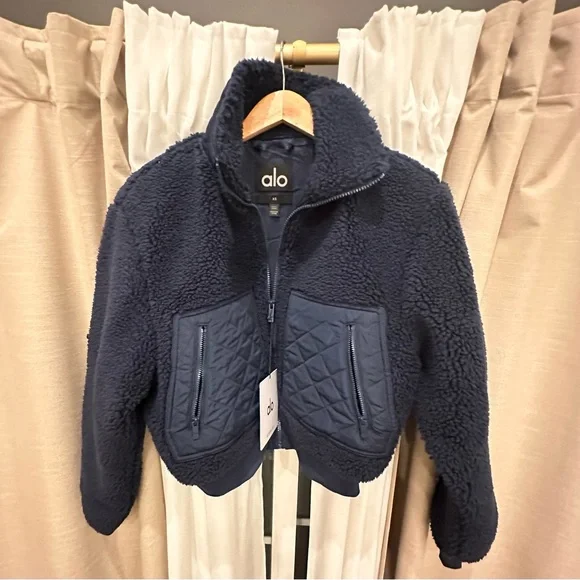 ALO Yoga NWT Women's Edge BomberJacket in Navy - Picture 4 of 13